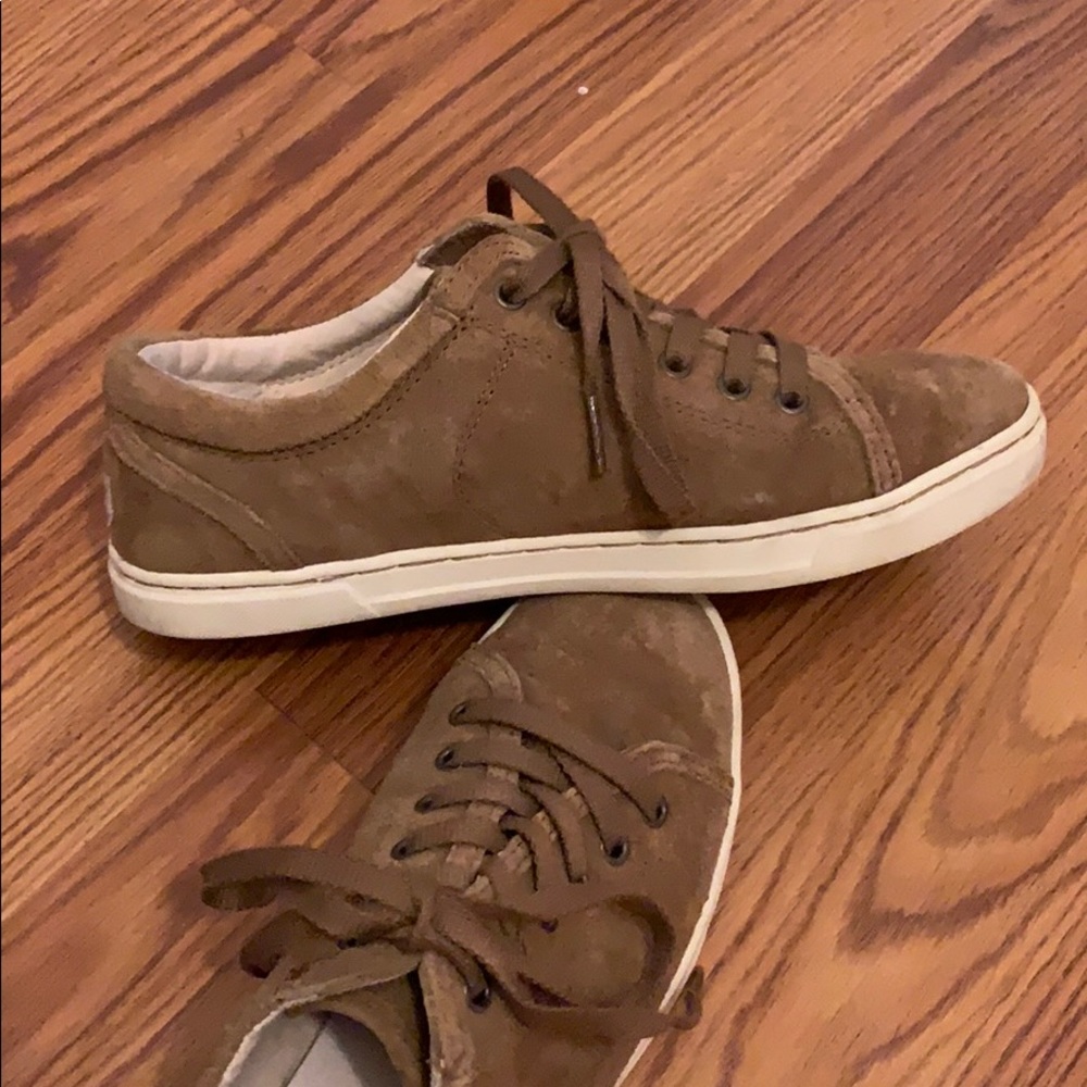 Brown suede Ugg shoes